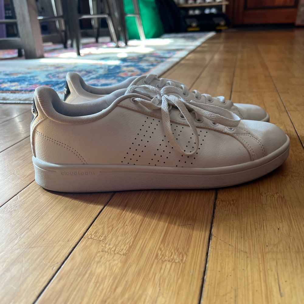 Adidas women’s size 8.5 NEO all white sneakers